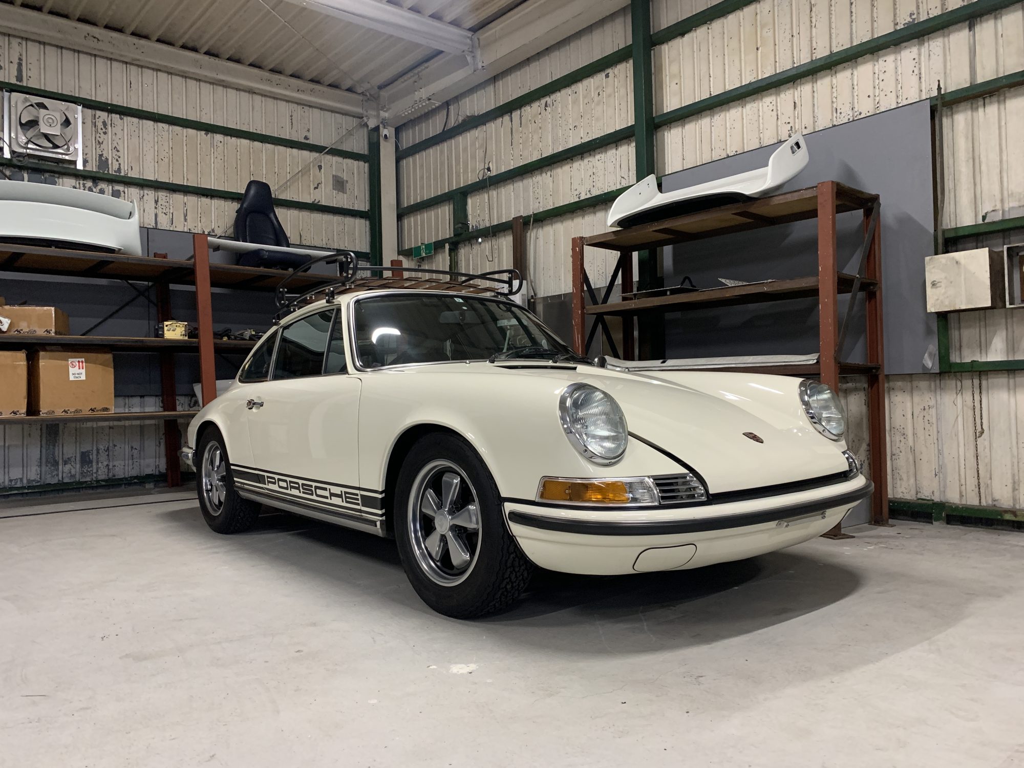 ☆911S ホイールリペア返り☆